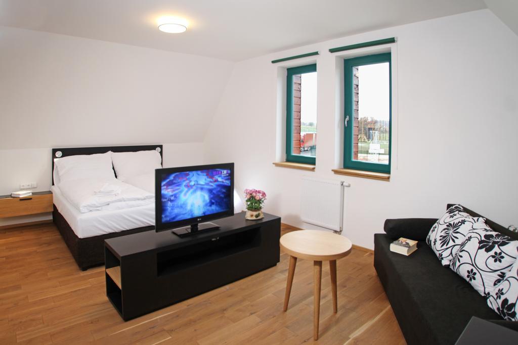 Hotel Agnes Bohdanec Room photo